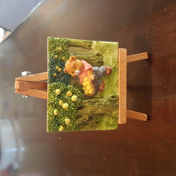 Bear Apple Picking Miniature Easel - Picture 1 of 4